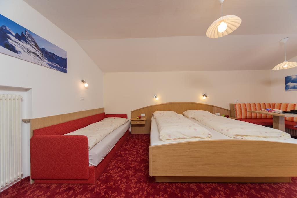 Santa Cristina Val Gardena Kedul Lodge חדר תמונה