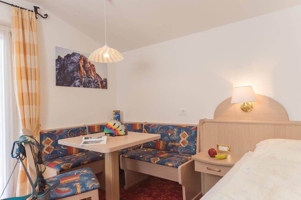 Santa Cristina Val Gardena Kedul Lodge חדר תמונה